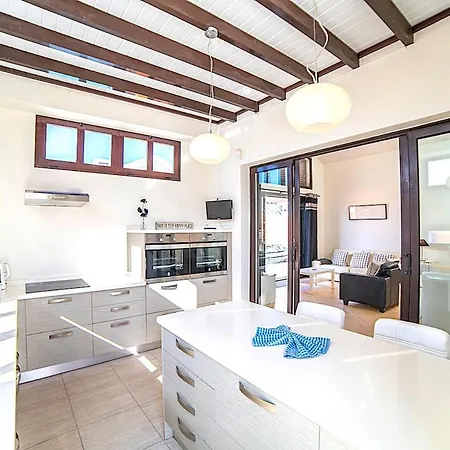 Calluna 491 2 Bedroom With & Resistance Pool 别墅